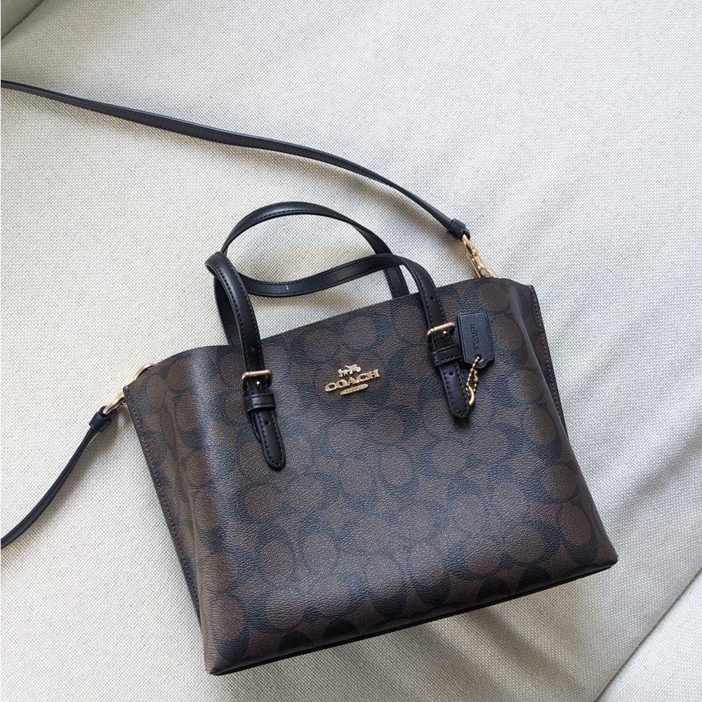 Coach Sig Mollie 25